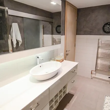 Luna Deluxe & Free Parking Apartman